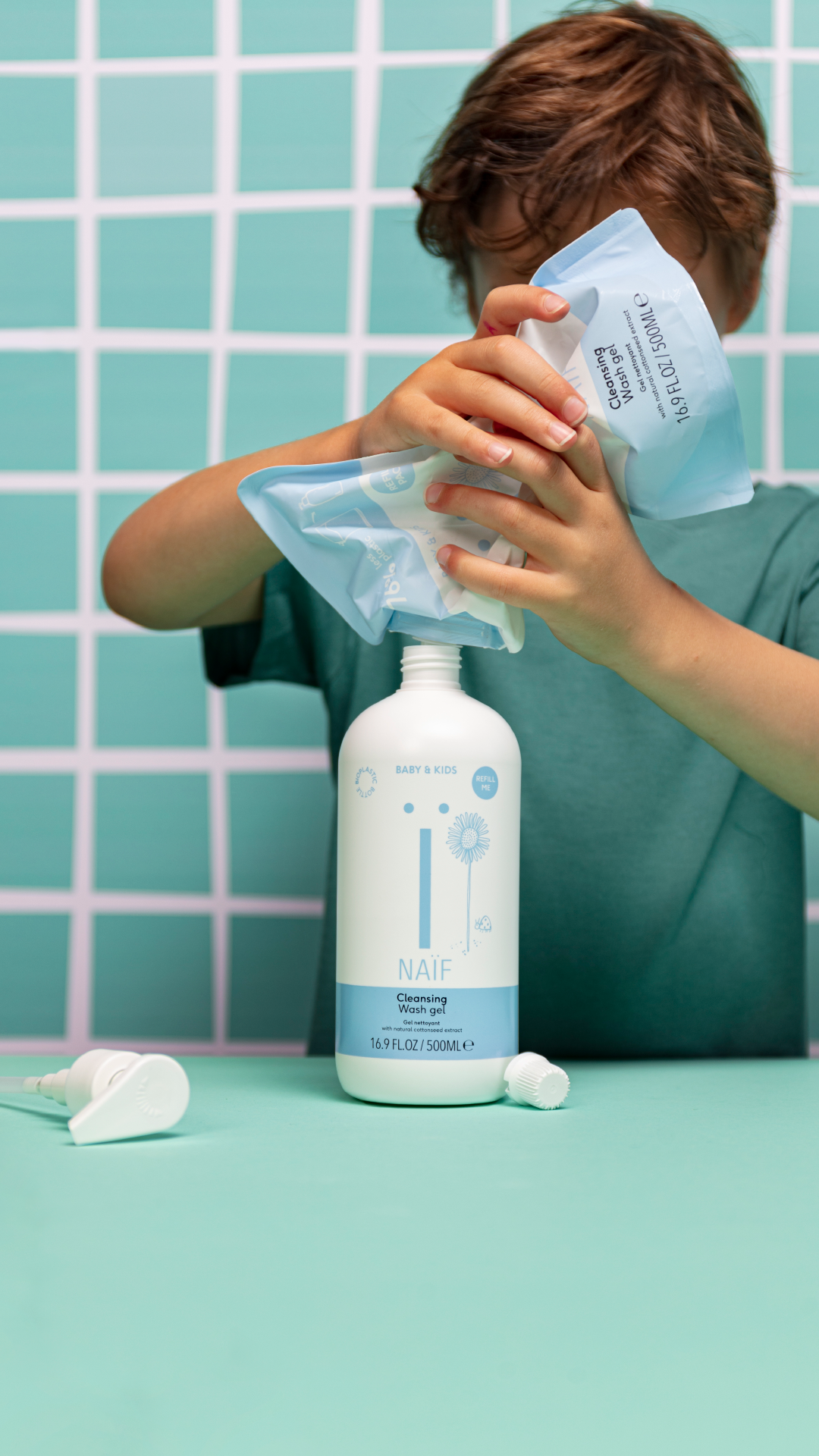 Reinigendes Duschgel in Pumpenspender & Nachfüllpack für Baby & Kind